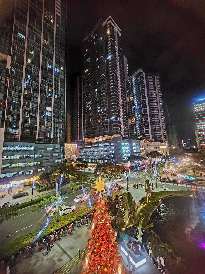 Spacious 7U Homey Unit Steps Away From Uptown Mall And Mitsukoshi Mall Free Parking With Washer Manila Exterior foto